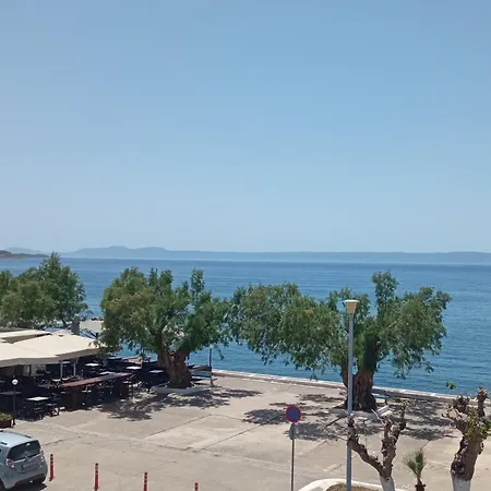'εν πλώ Giouli's Lejlighed *